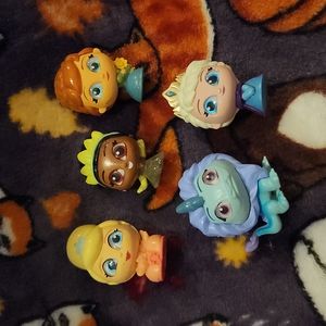 Tiana. Charlotte, Elsa, Anna, sisu